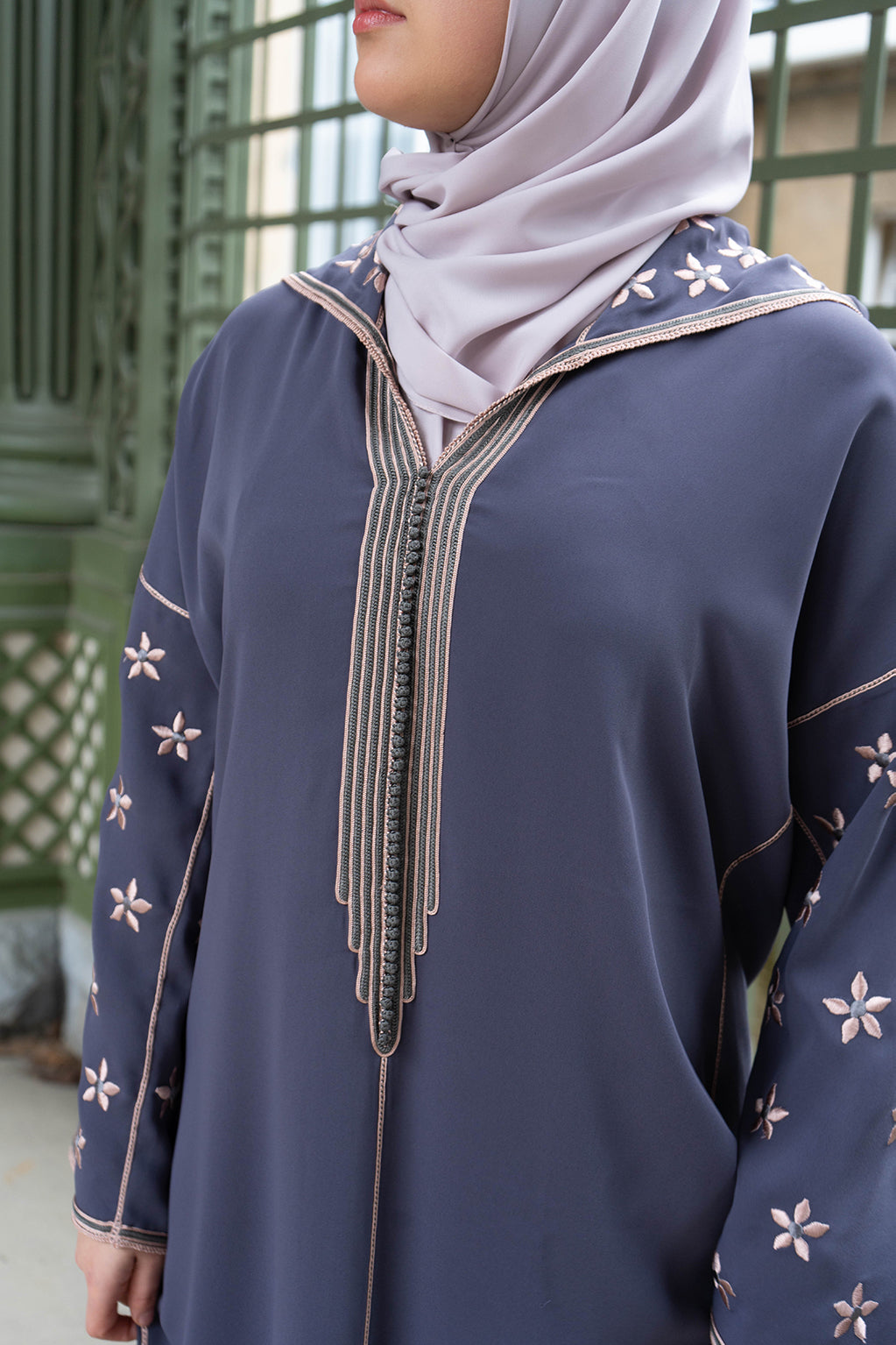 Jellaba Fleurs Élégantes - Kan Ya Makan