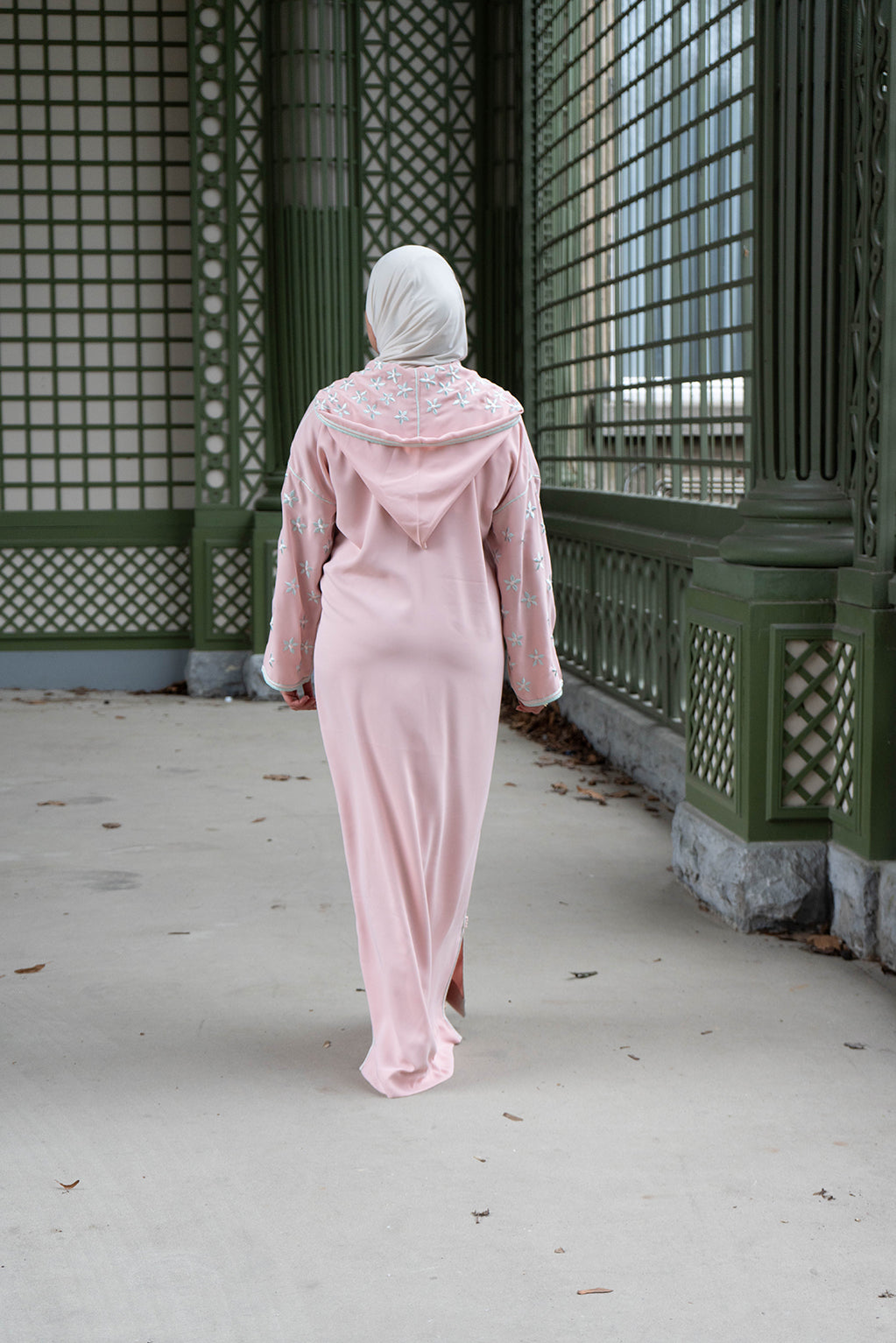 Jellaba Fleurs Élégantes - Kan Ya Makan