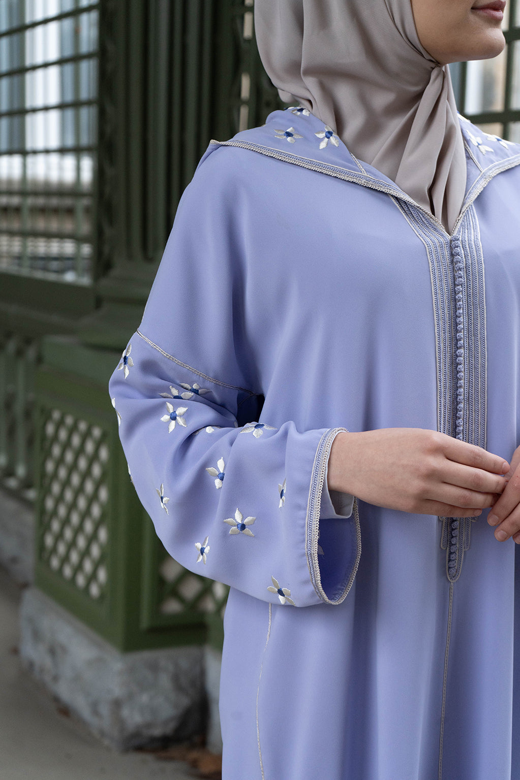 Jellaba Fleurs Élégantes - Kan Ya Makan