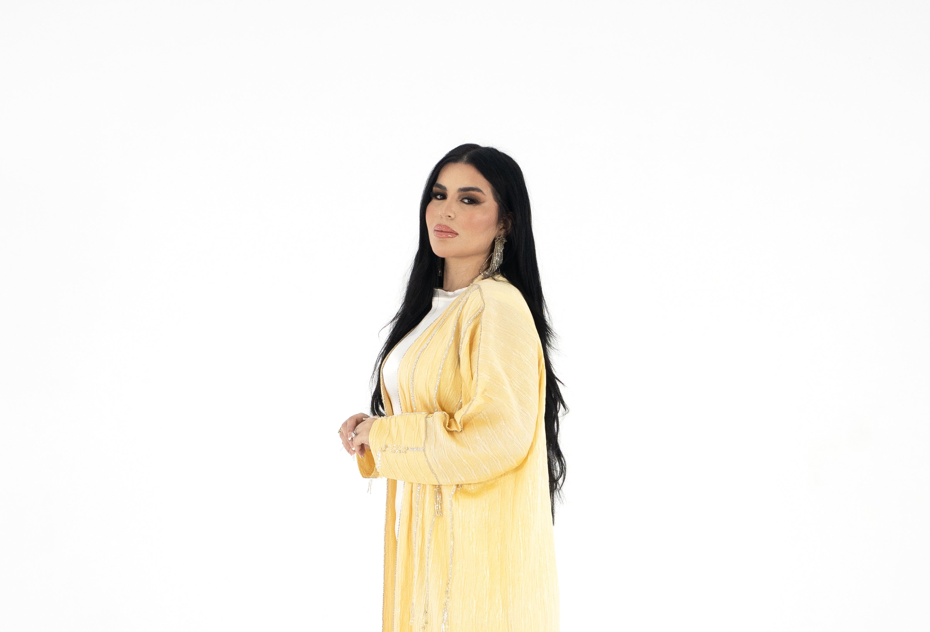 Abaya Shams (عباية شمس الفضة) - Kan Ya Makan